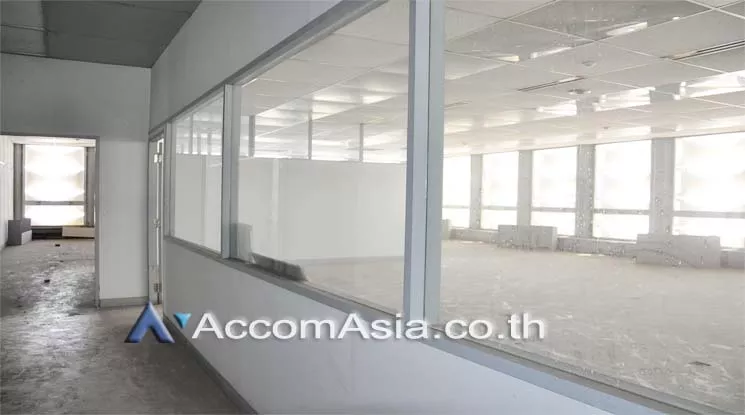 unit Office space For Rent in Silom, Bangkok  near MRT Lumphini (AA11165)